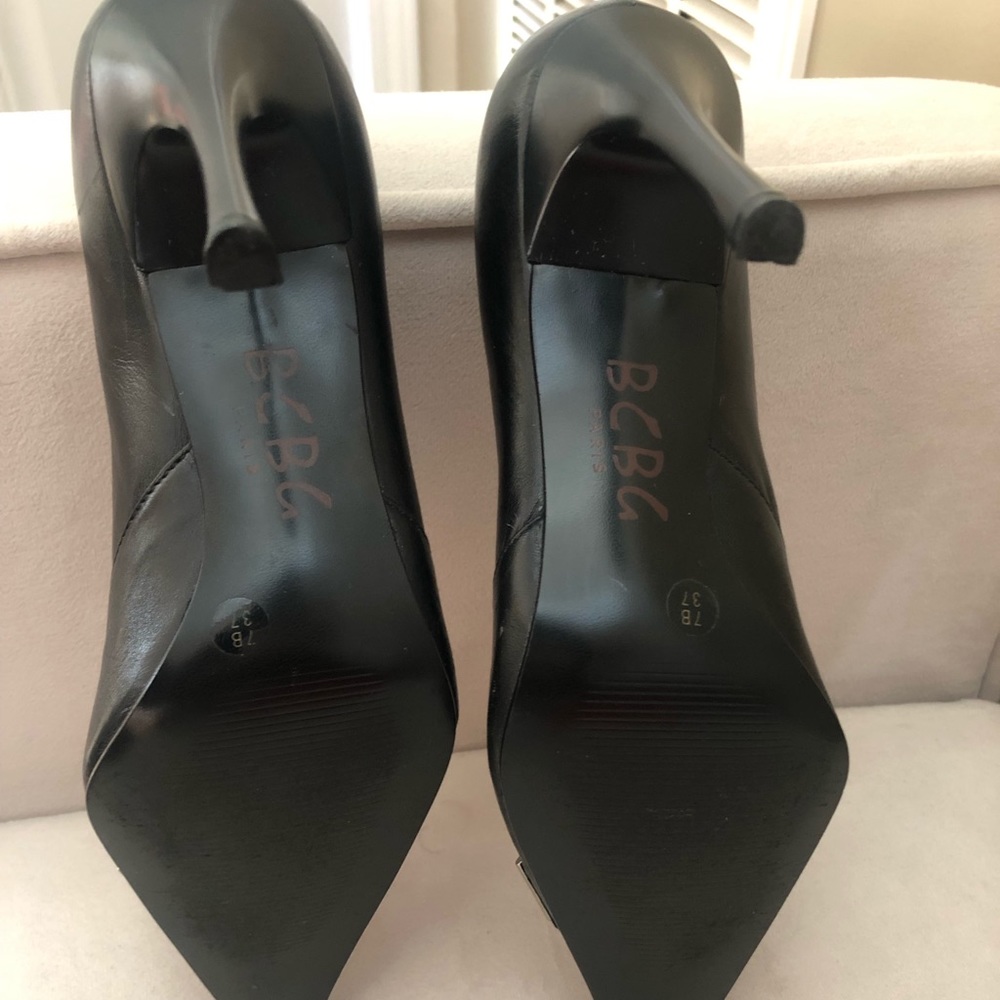 ⛔️SOLD⛔️Paris leather pump with bow - Picture 7 of 8